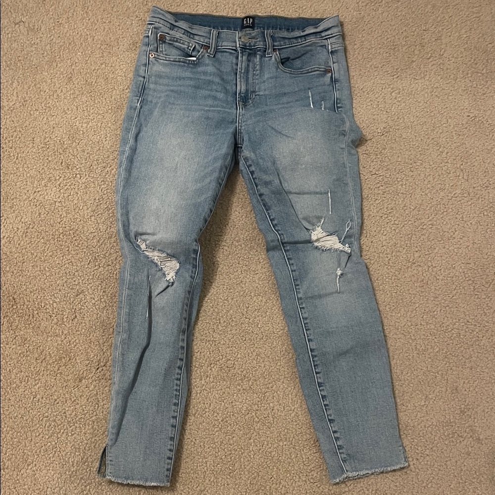 GAP Women's Light Blue Distressed Skinny Jeans